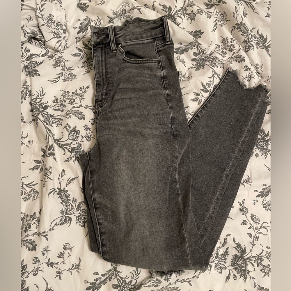 American Eagle distressed high rise jeggings